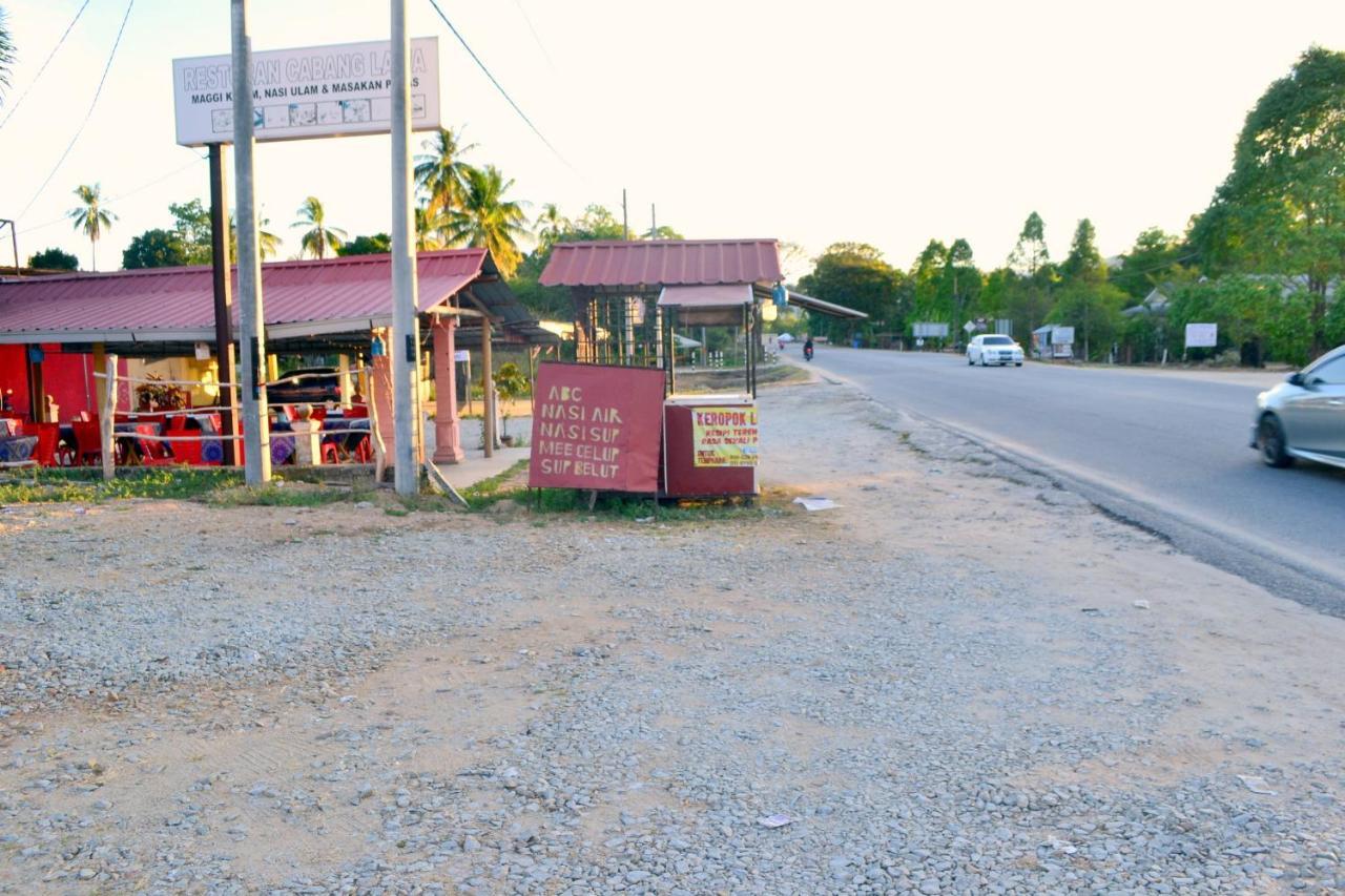 Homestay Cabe Jawek @ Jerteh Besut Terengganu Jertih Екстериор снимка